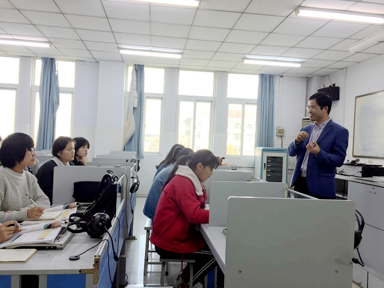 公开课讲课现场(二)