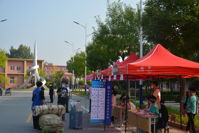 说明: I:\新闻稿、微信公众号\上传资料\2022年7-12月\2022.9.27路桥系迎新新闻稿\迎新新闻稿所用照片\19.jpg